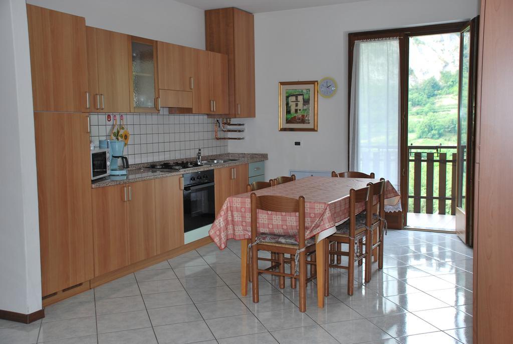 Appartamenti Stanga Ivo Tenno Kamer foto