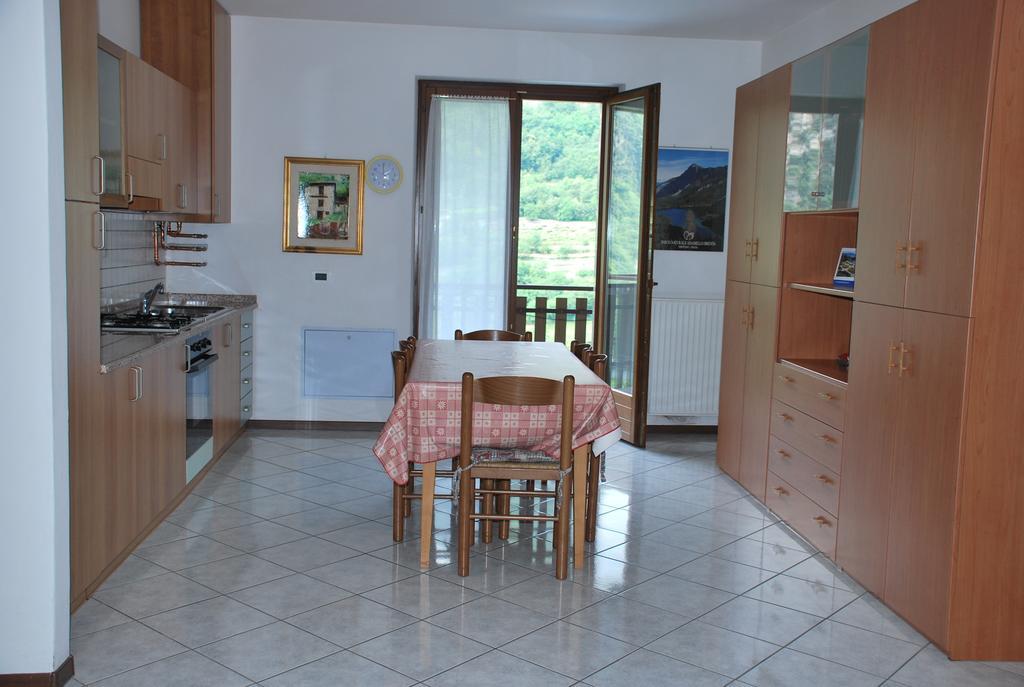 Appartamenti Stanga Ivo Tenno Kamer foto